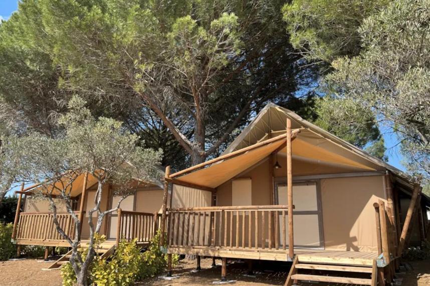 Camping International D'Aups Eksteriør bilde